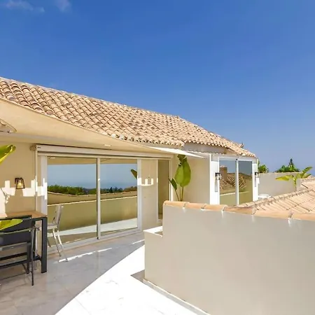Luxury Penthouse Prime Location Apartment