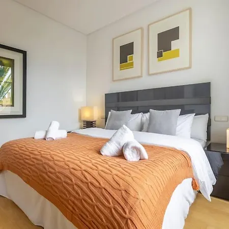 Luxury Penthouse Prime Location Apartment *